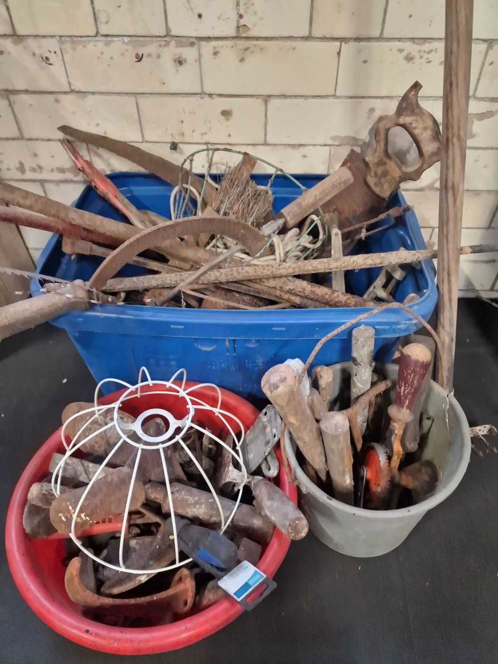 Lot 316: A.large quality of vintage hand tools