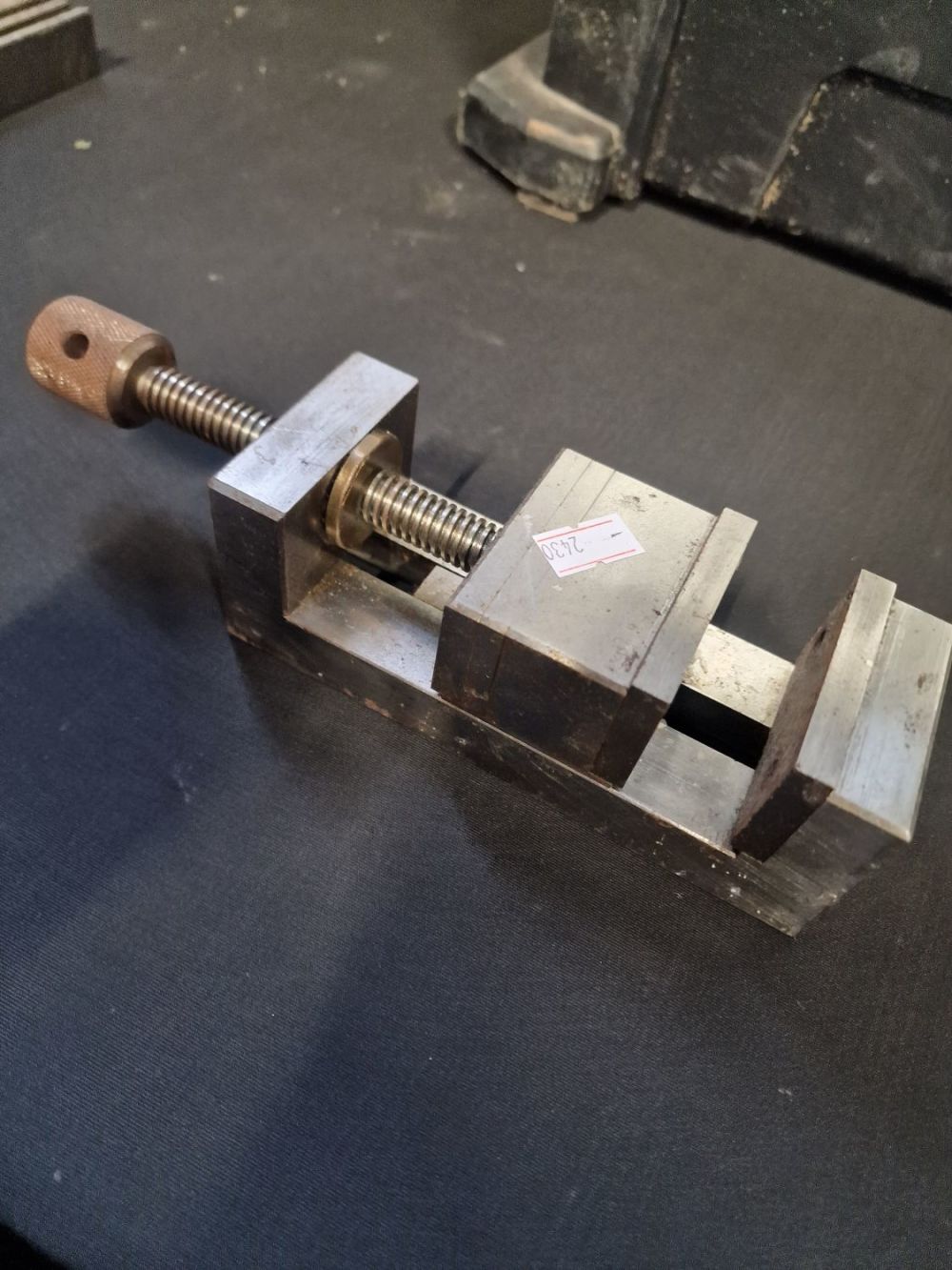 Lot 324: Vintage Machinists Milling Drilling Grinding Toolmakers screw vise