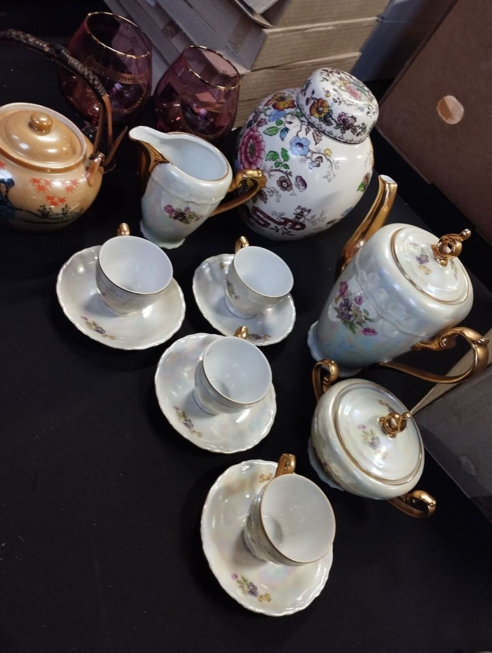 Lot 340: Selection of Vintage Collectable Ceramics and Glass inc...