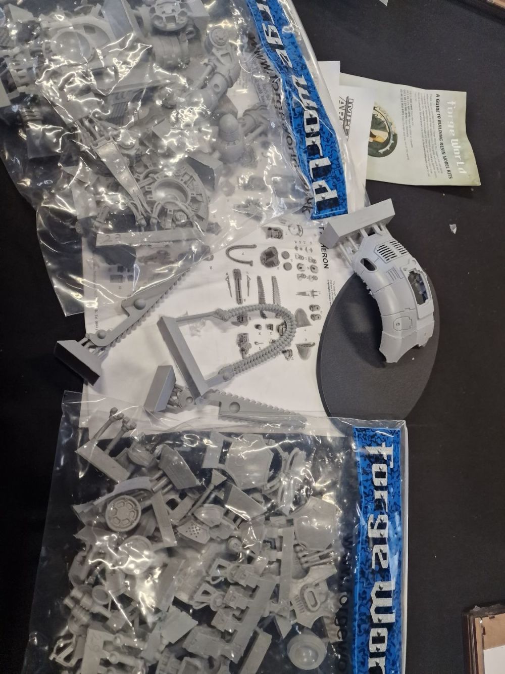 Lot 368: Forge world warhammer 40k imperial Forces cerastus knight...
