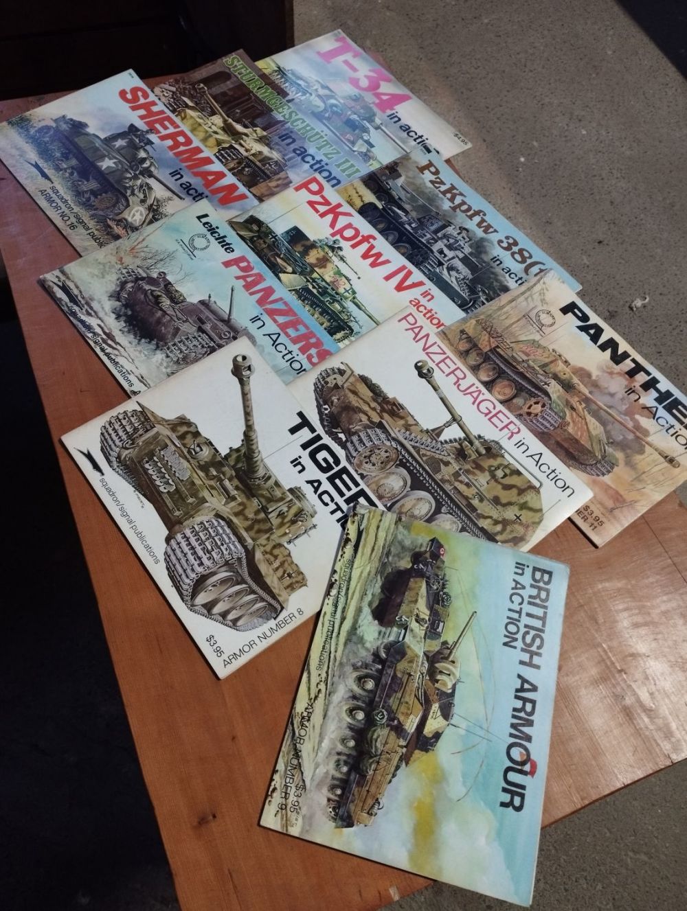 Lot 406: Ten Squadron Signal Publications Tank Magazines