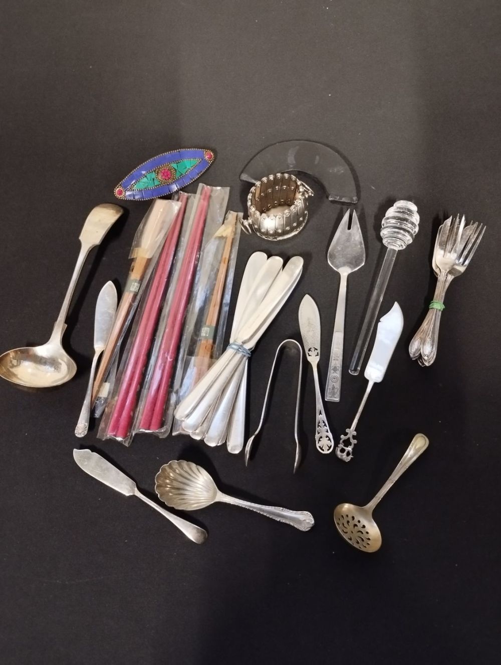 Lot 408: Selection of Vintage Items inc Silver Plated Cutlery