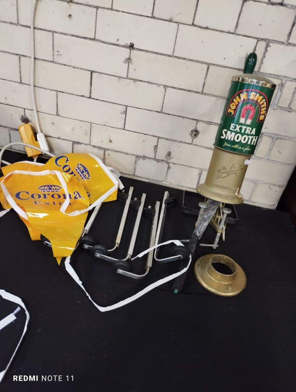 Lot 314: Selection of Bar and Breweriana Items. John Smiths...