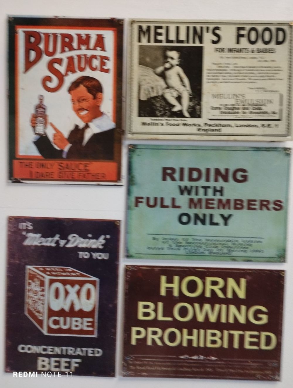 Lot 325: Five Vintage Style Metal Signs. All Approx. 29x21cm