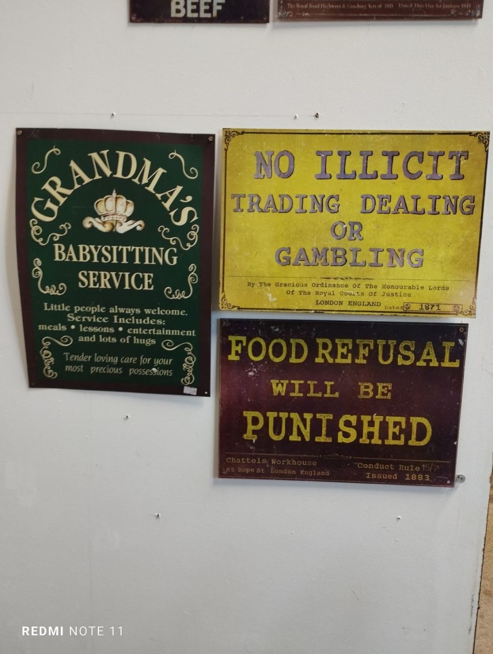 Lot 327: Three Vintage Style Metal Signs. All Approx. 40x28cm