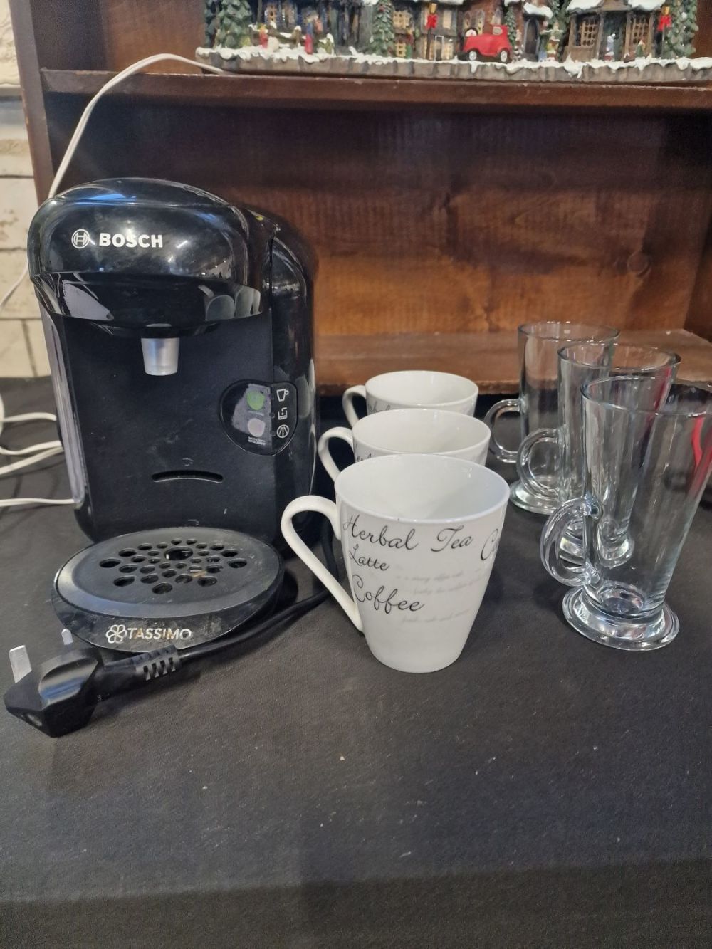 Lot 339: BOSCH Tassimo coffee maker with latte cups and...