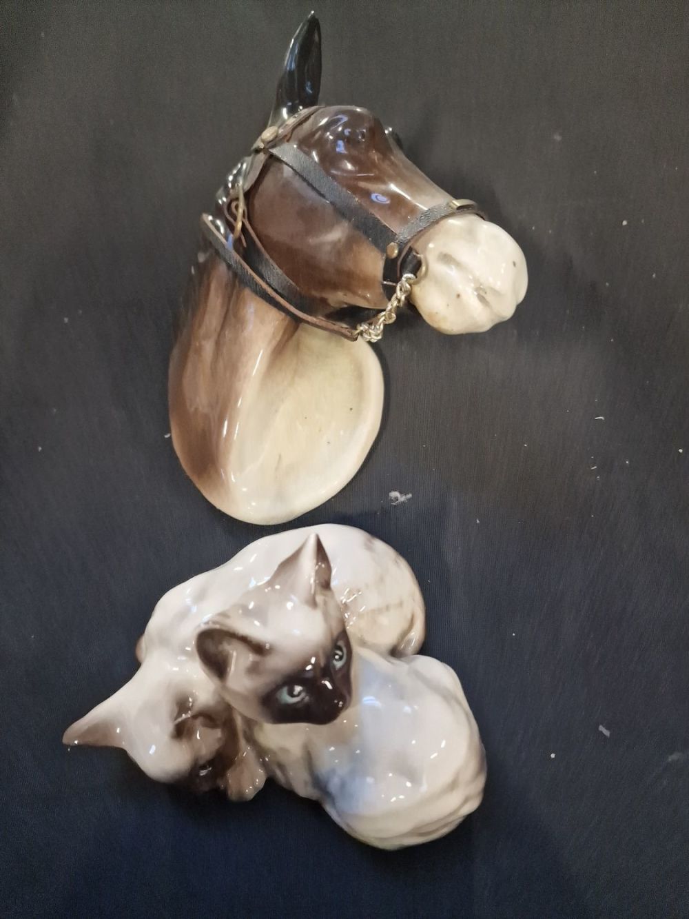 Lot 342: Berwick pair of kittens and a Berwick style...