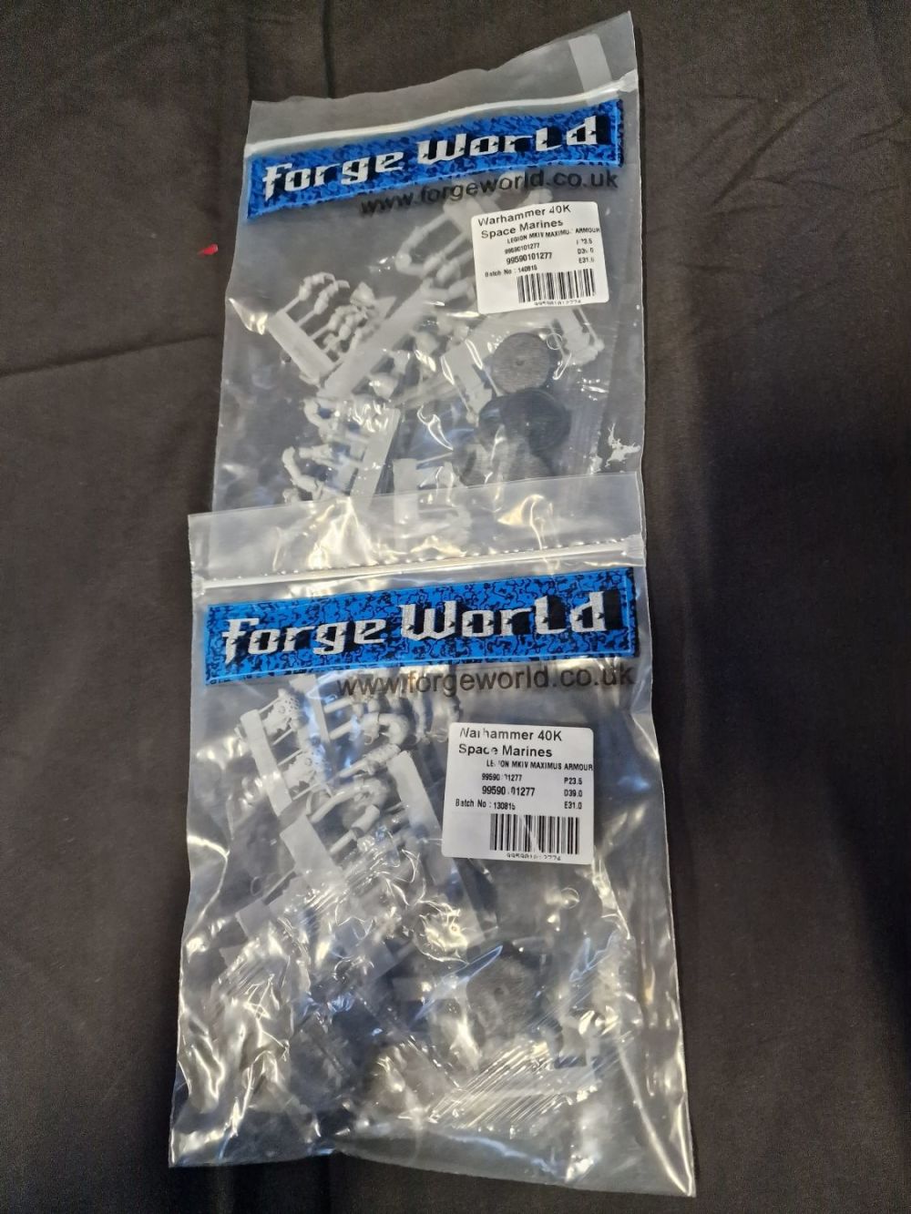Lot 394: Two packs of brand new Warhammer 40k space...