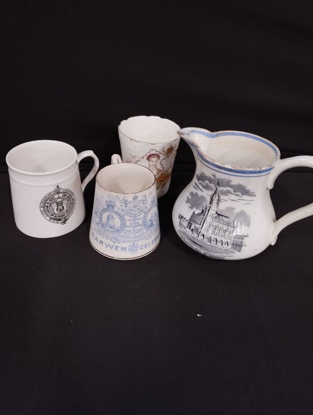 Lot 33: Selection of Vintage Ceramic Items inc Darwen King...
