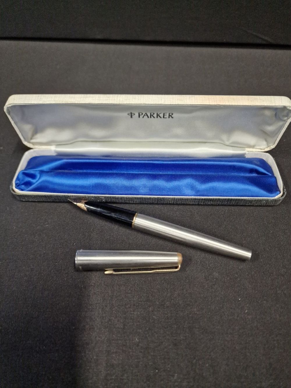 Lot 94: Vintage 14k gold nib Parker Pen in original...