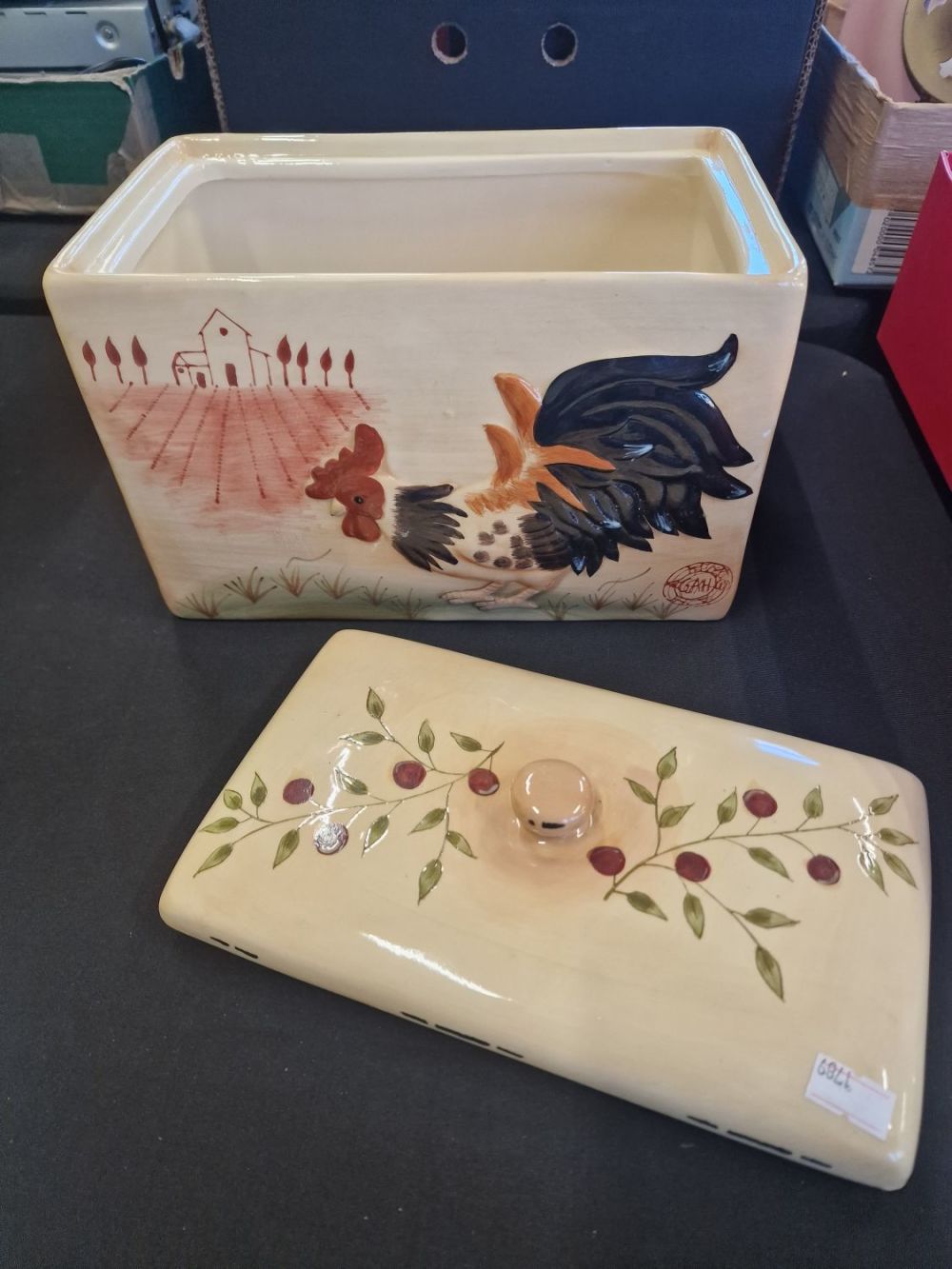 Lot 137: Cockerell Bread crock.