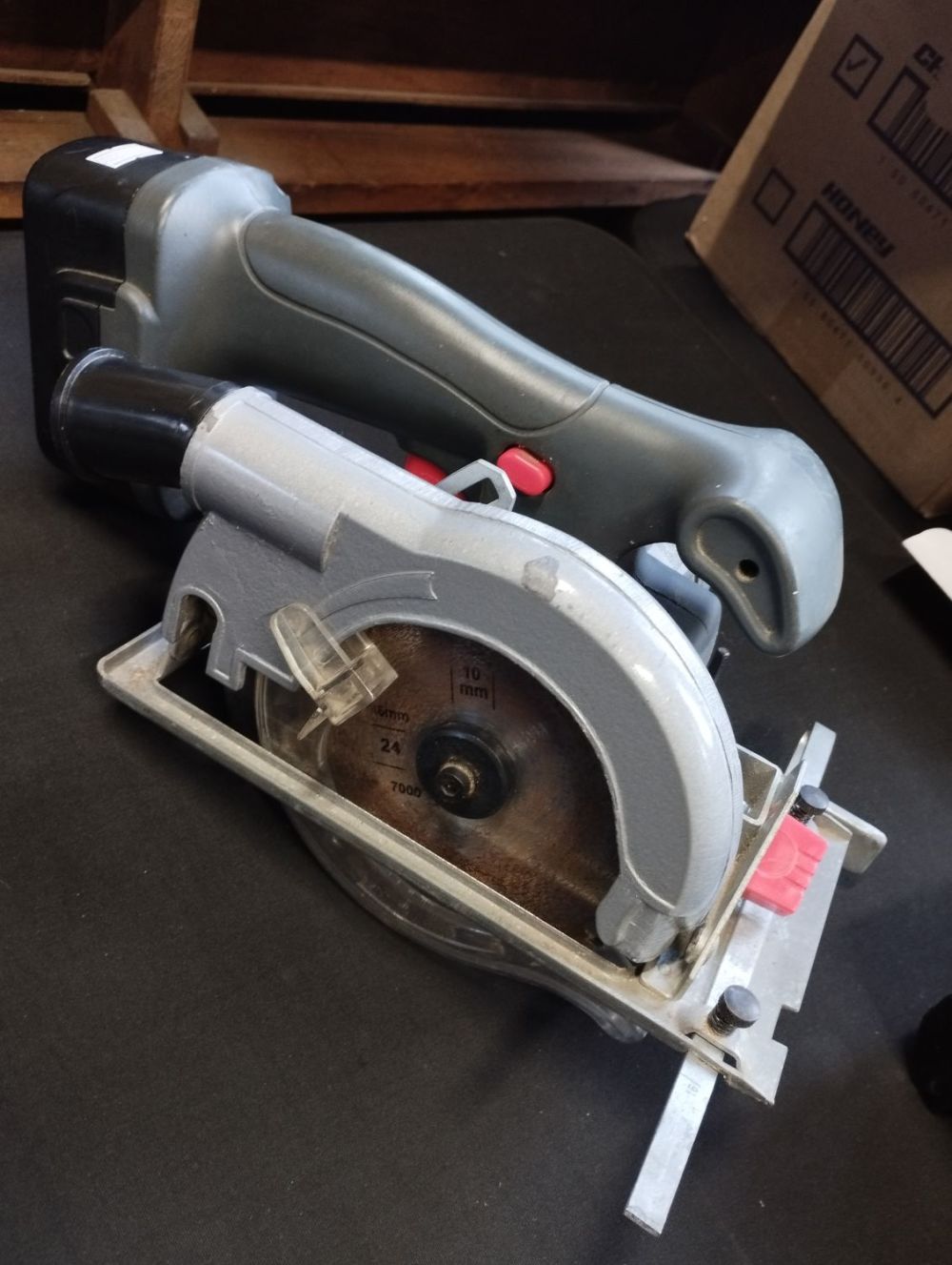 Lot 155: 18v Cordless 136mm Circular Saw