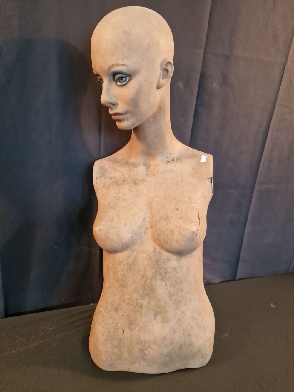 Lot 234: Vintage mannequin