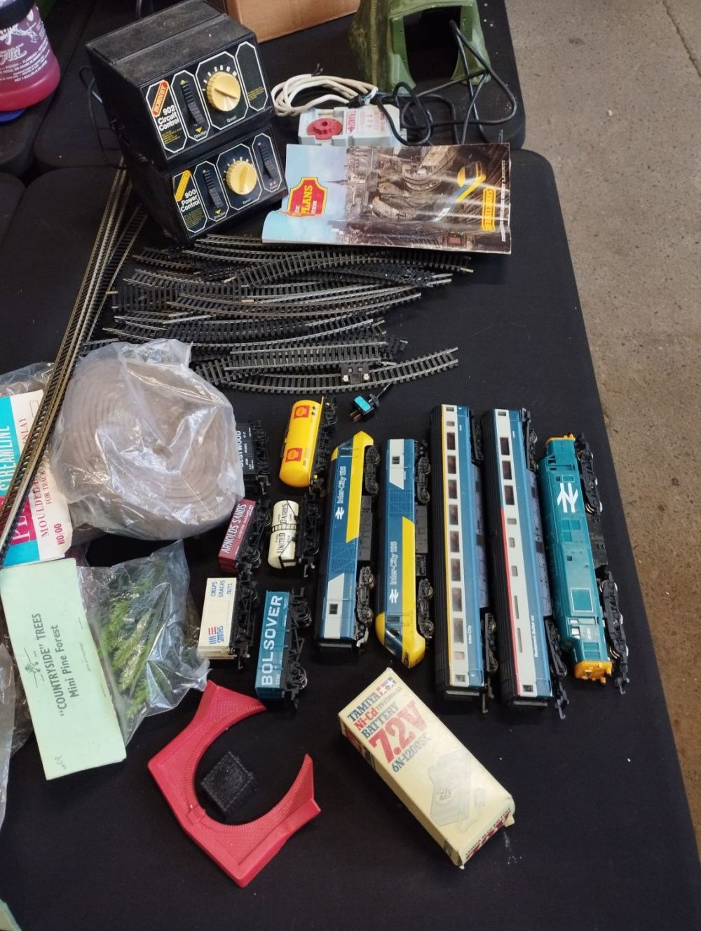 Lot 242: OO Gauge Model Railway Items inc Rolling Stock,...