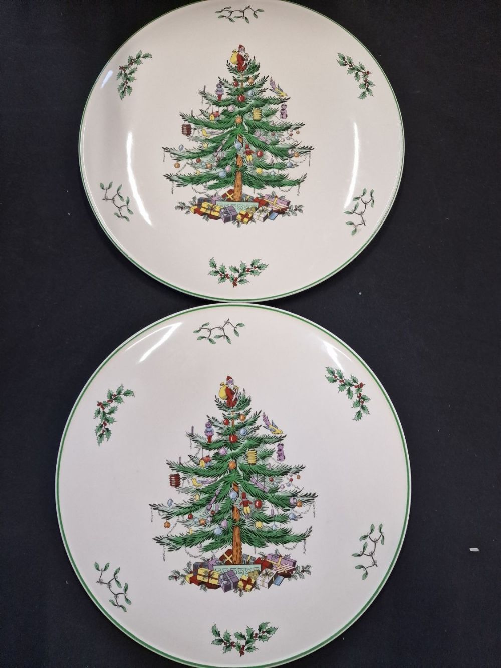 Lot 245: Two vintage SPODE chrsitmas service plates 11" diameter