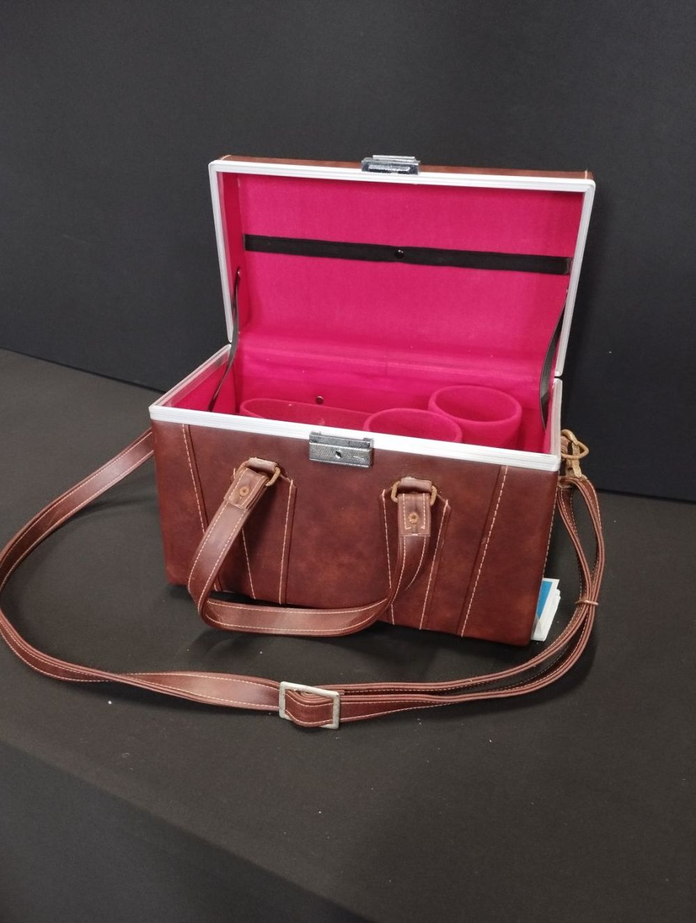 Lot 272: Vintage Leather Hard Camera Carry Case