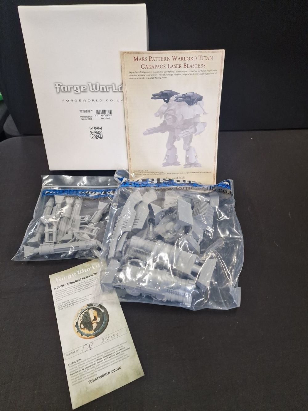 Lot 286: Forge world,.warhammer Mars pattern Warlord Titan carapace laser...