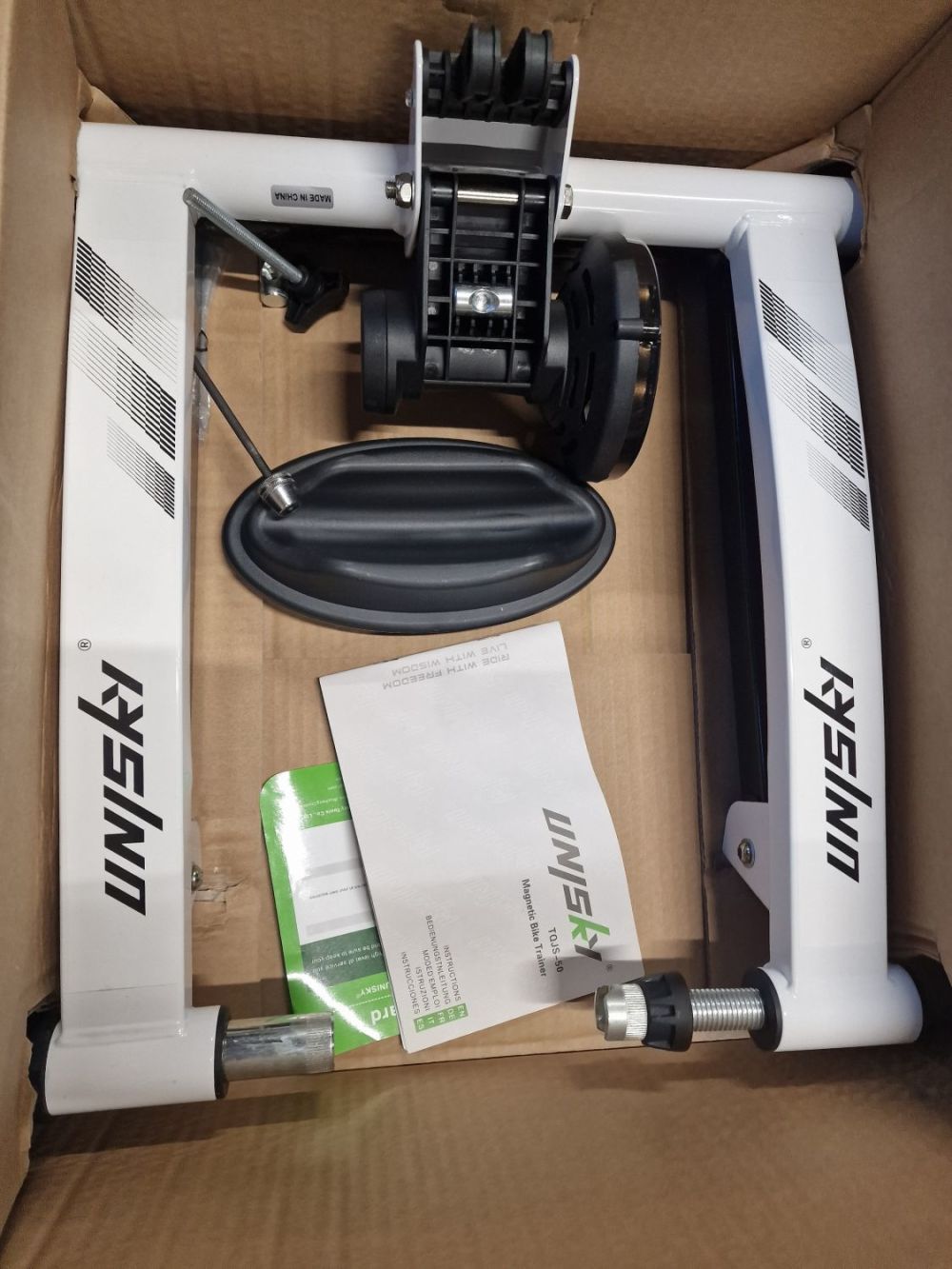 Lot 310: Brand new magnetic Bike trainer