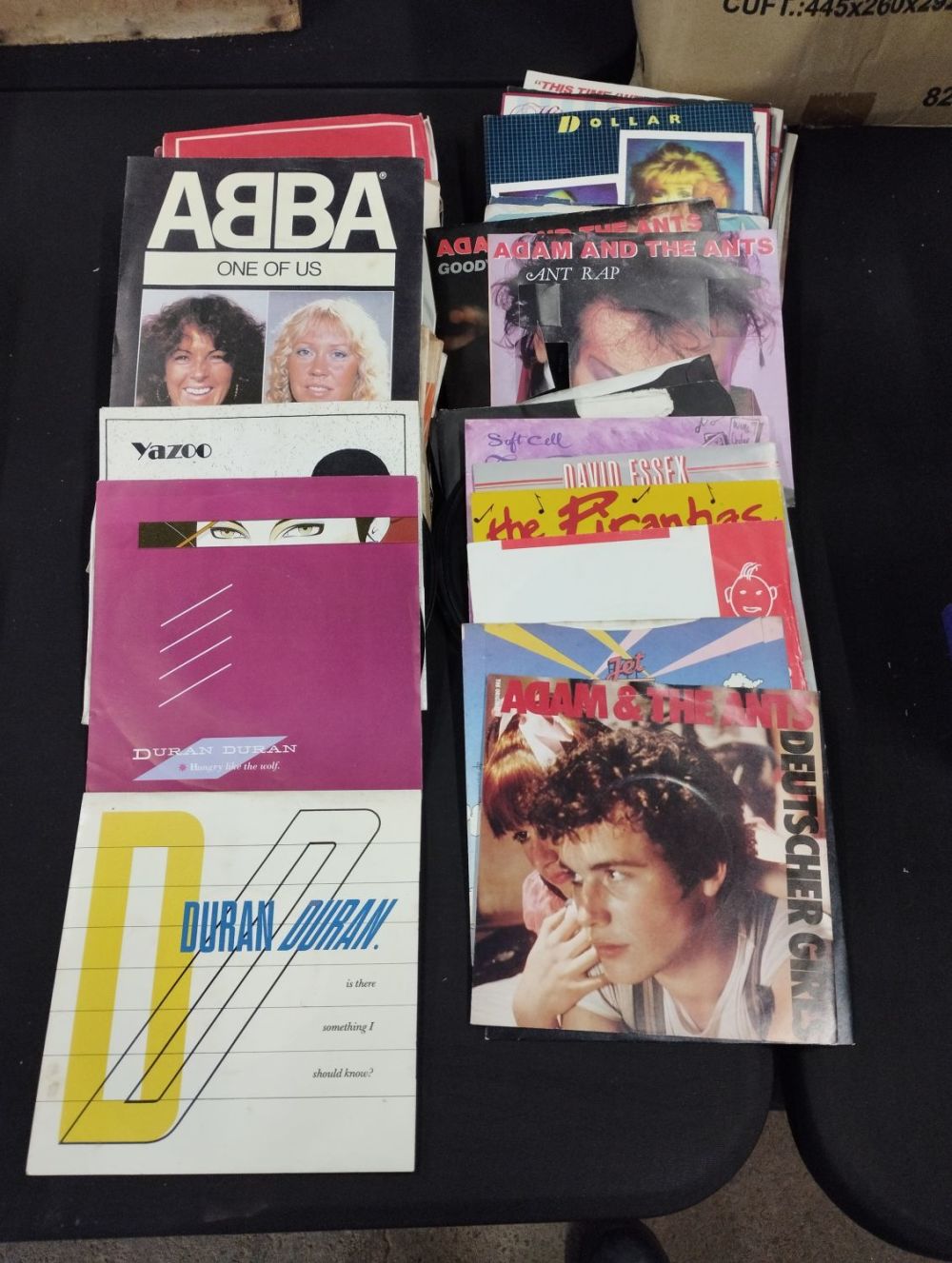 Lot 322: Selection of Vintage Collectable 7" Vinyl Mostly 80's...