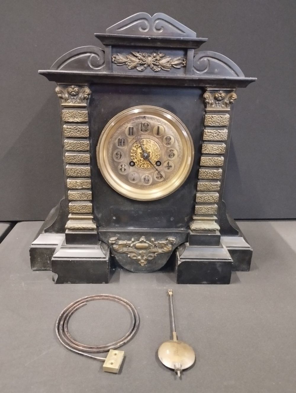Lot 364: Vintage Heavy French Black Marble Mantle Clock