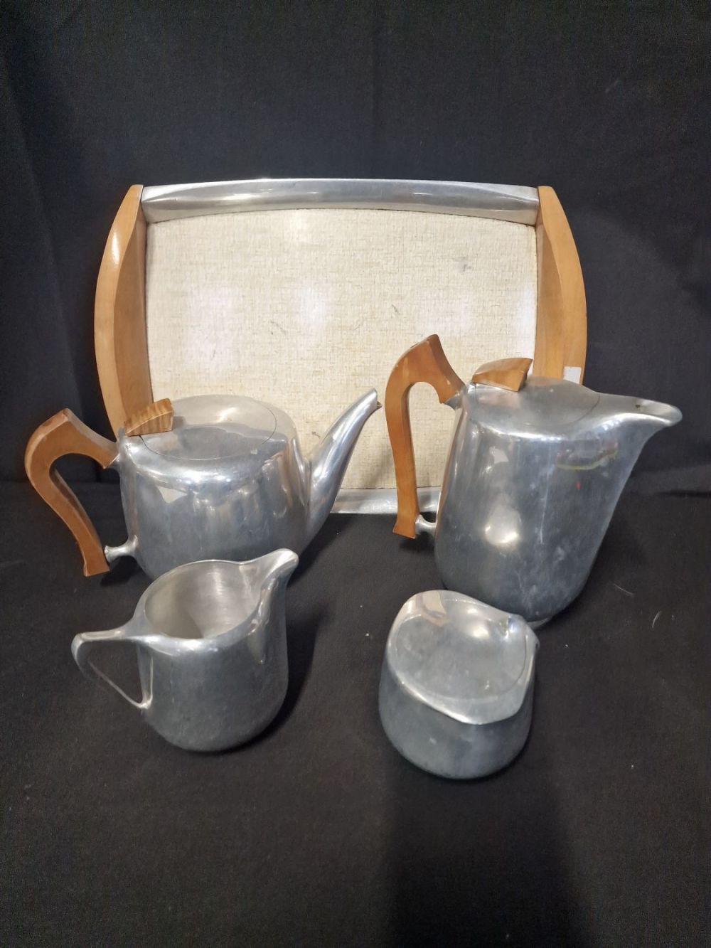 Lot 368: FIV PIECE PICQUOT WARE TEA SERVICE 