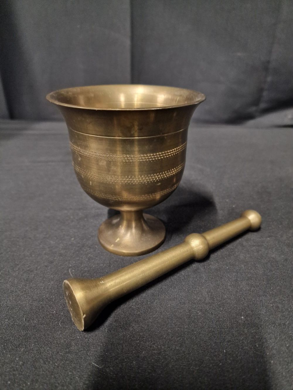 Lot 381: Vintage 12cm H Brass Footed Mortar and Pestle