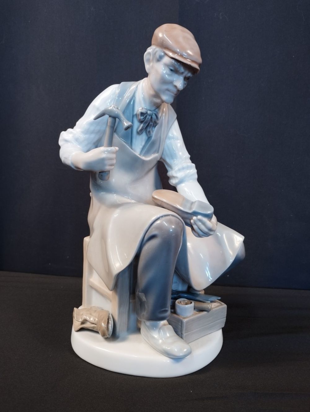 Lot 161: Vintage Lladro Figurine #4853 - The Cobbler.