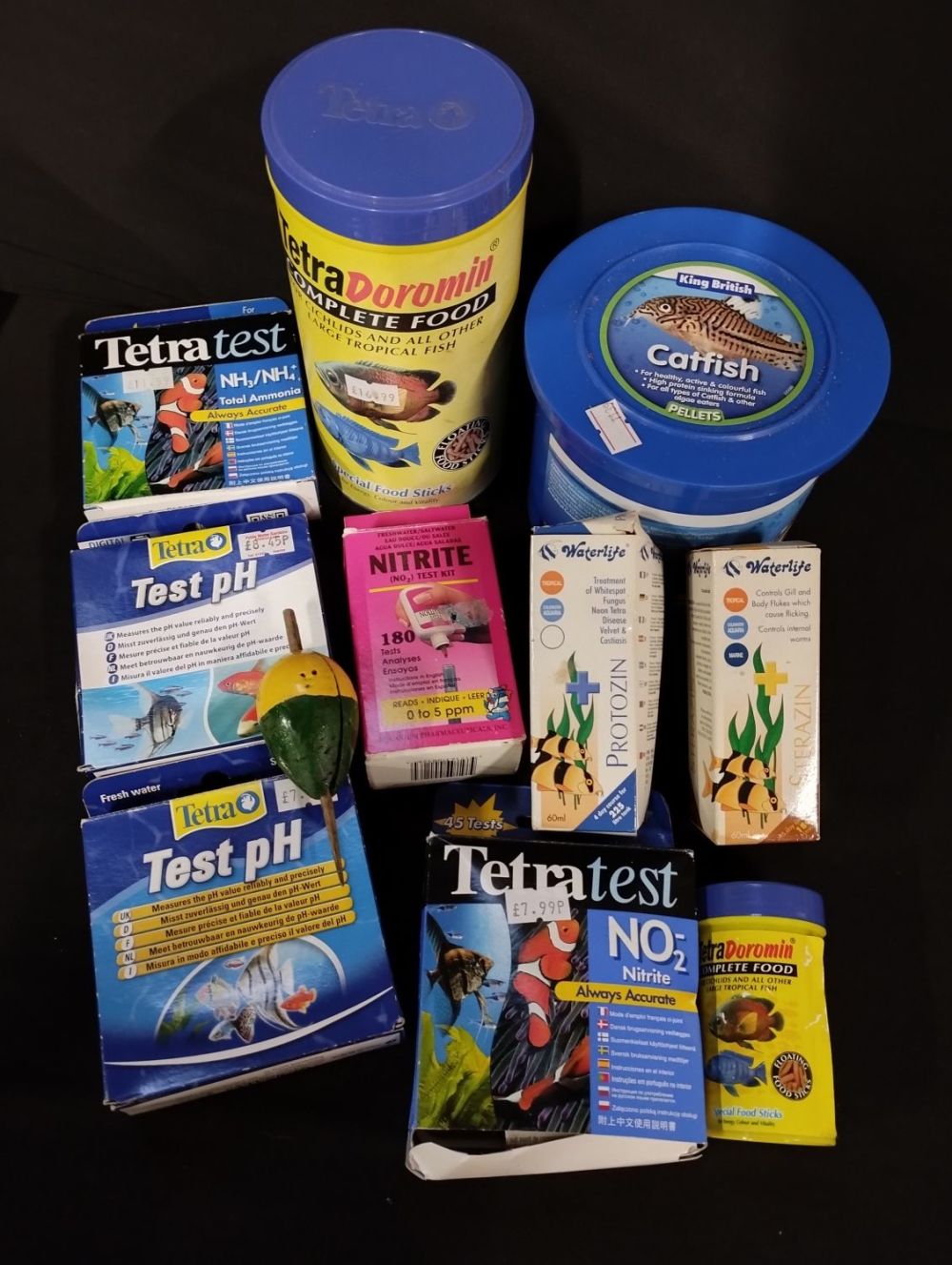 Lot 172: Selection of Aquarium Items inc Fish Food and...