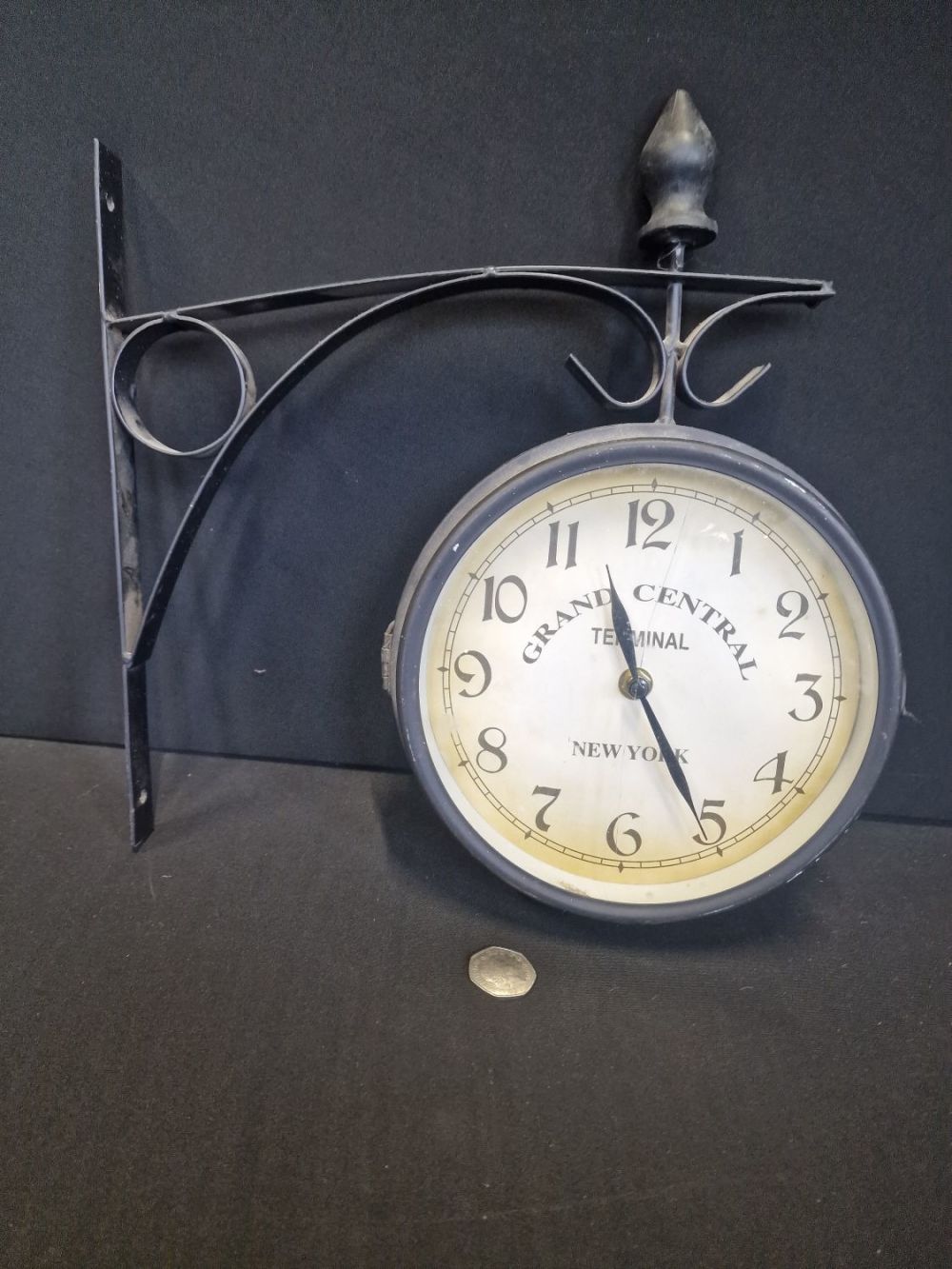 Lot 263: Double- sided Wall Clock Vintage style Metal Silent...