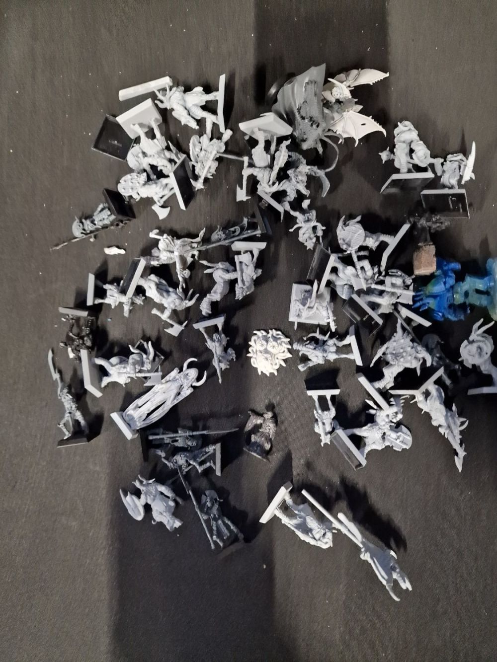 Lot 295: A collection of warhammer characters