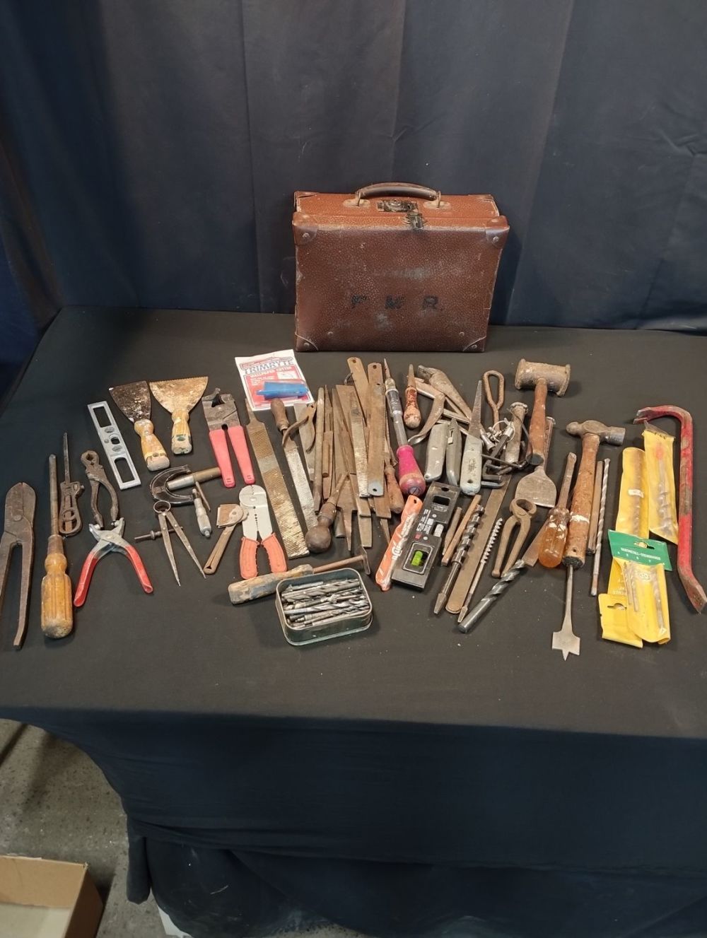 Lot 317: Selection of Vintage Engineering Tools inc Files, Calipers,...