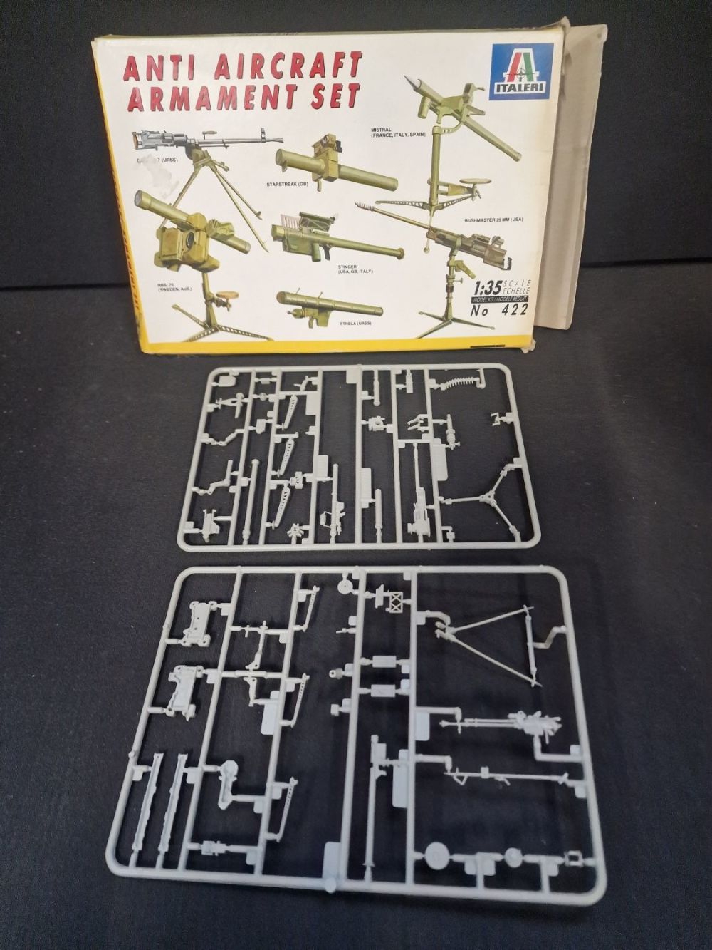 Lot 327: Italeri anti aircraft armament set no. 422 1:35...