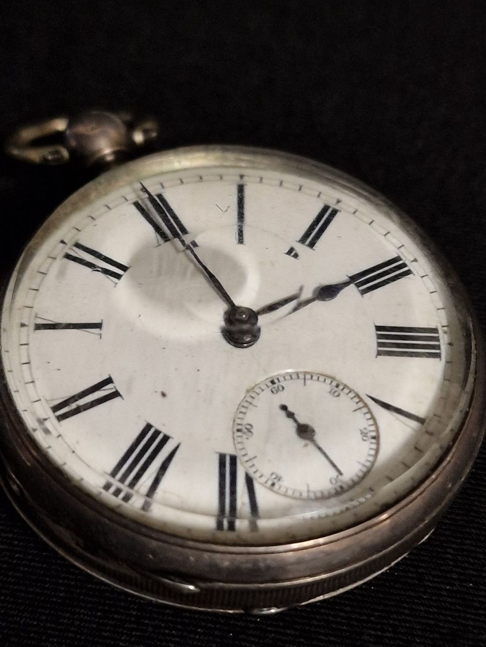 Lot 391: A antique single fusee mens pocket watch sterling...