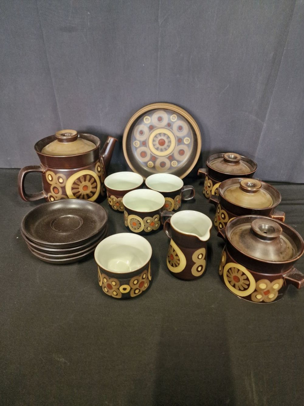 Lot 114: A collection of Denby in Arabesque design. Includes,...