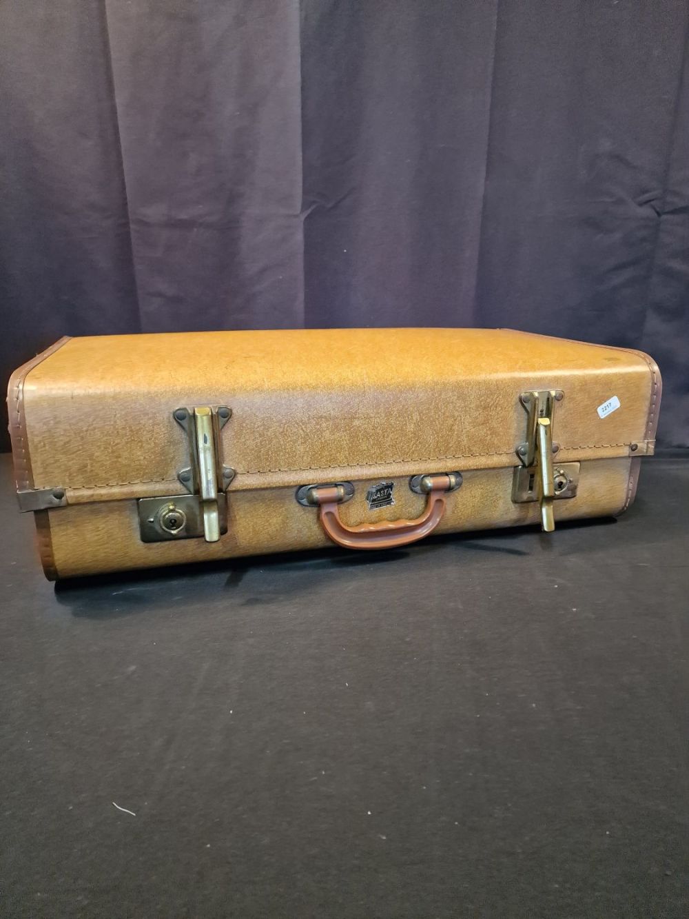Lot 127: SASTA London vintage suitcases with brass fittings