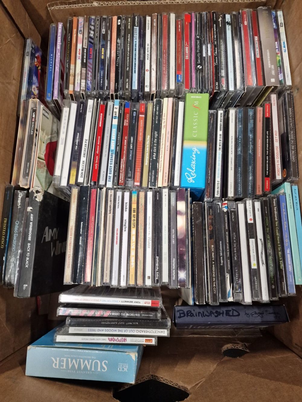 Lot 264: A quantity of mixed genre CDs