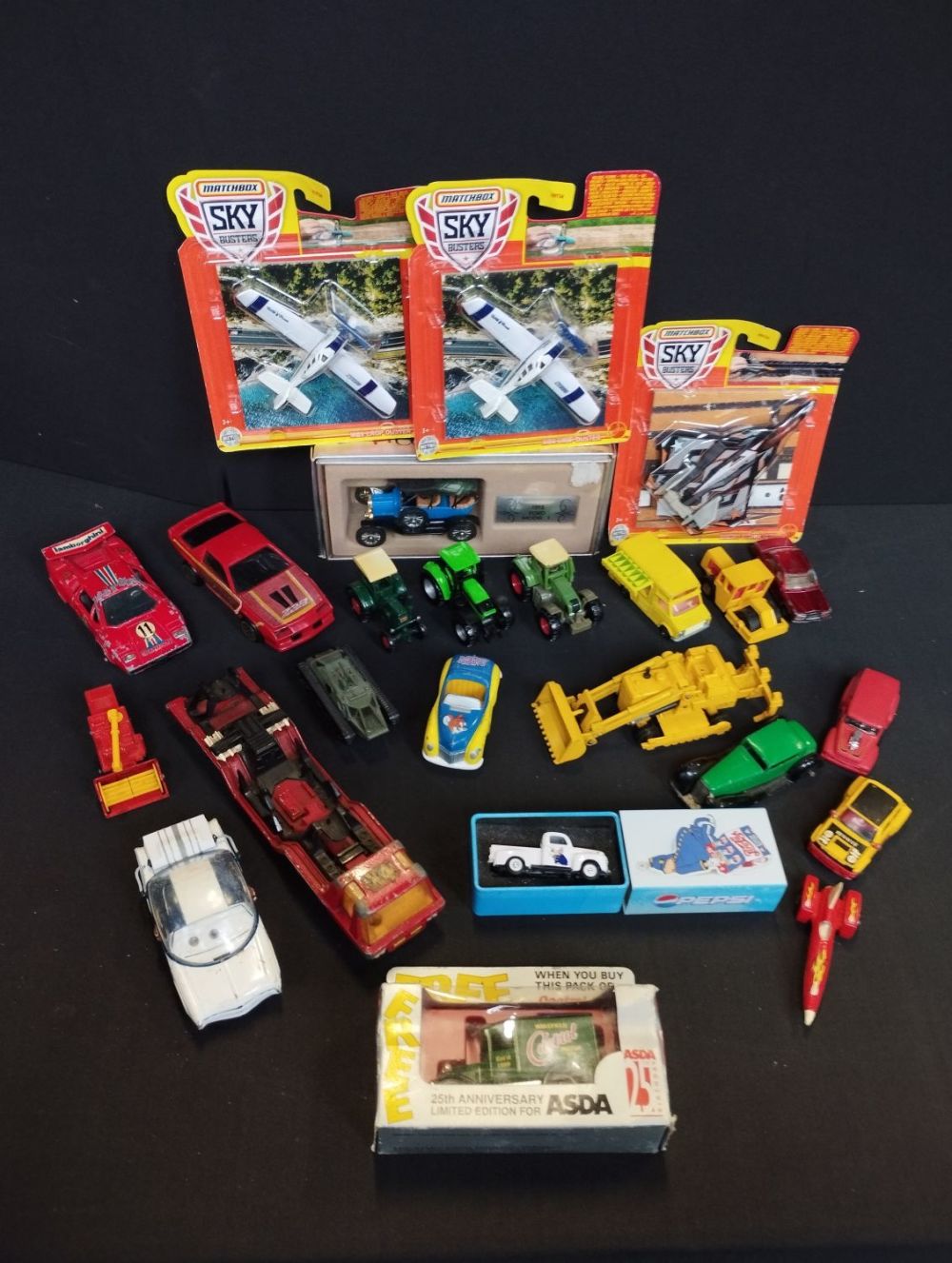 Lot 320: Selection of Vintage Collectable Toy Cars, Planes, Trucks...