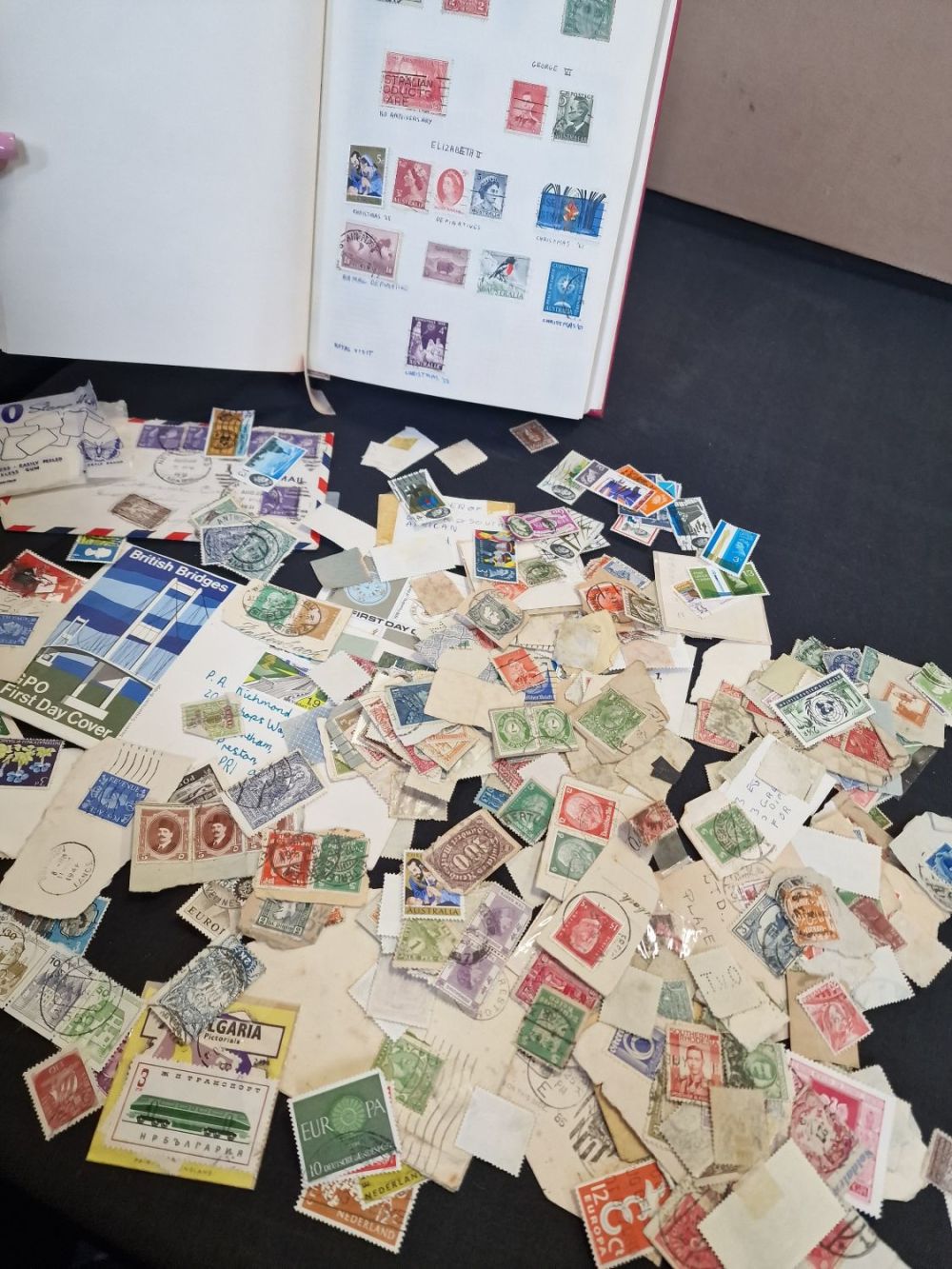 Lot 336: A collection of mixed worldwide and age stamps