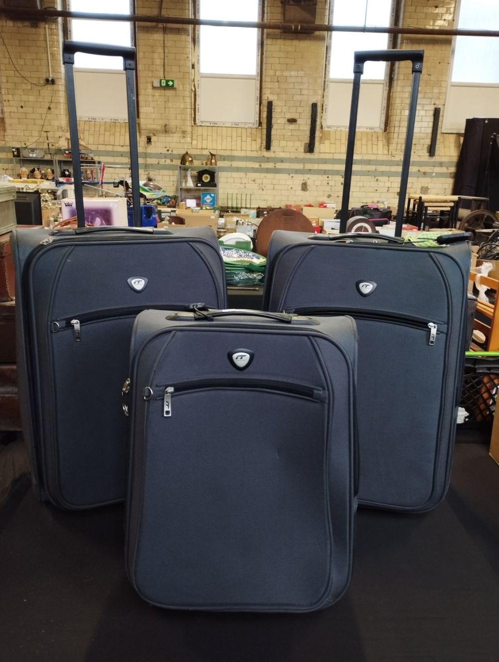 Lot 350: Set of 3 Luggage. Wheeled Suitcases.