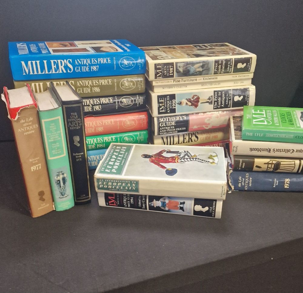Lot 73: A large collection of approximately 24 antique collectable...