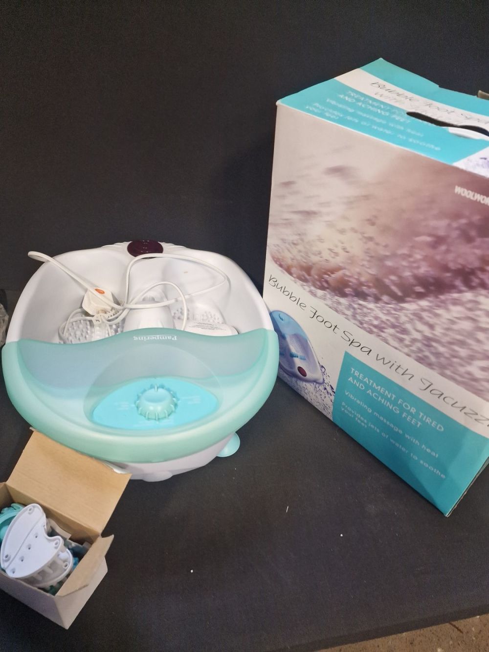 Lot 127: Woolworths bubble foot spa with jacuzzi