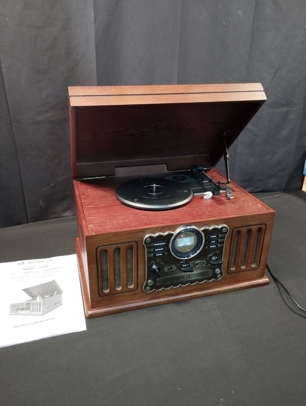 Lot 153: Neostar Electronics Stereo Multi-Mode Audio System. 3 Speed...