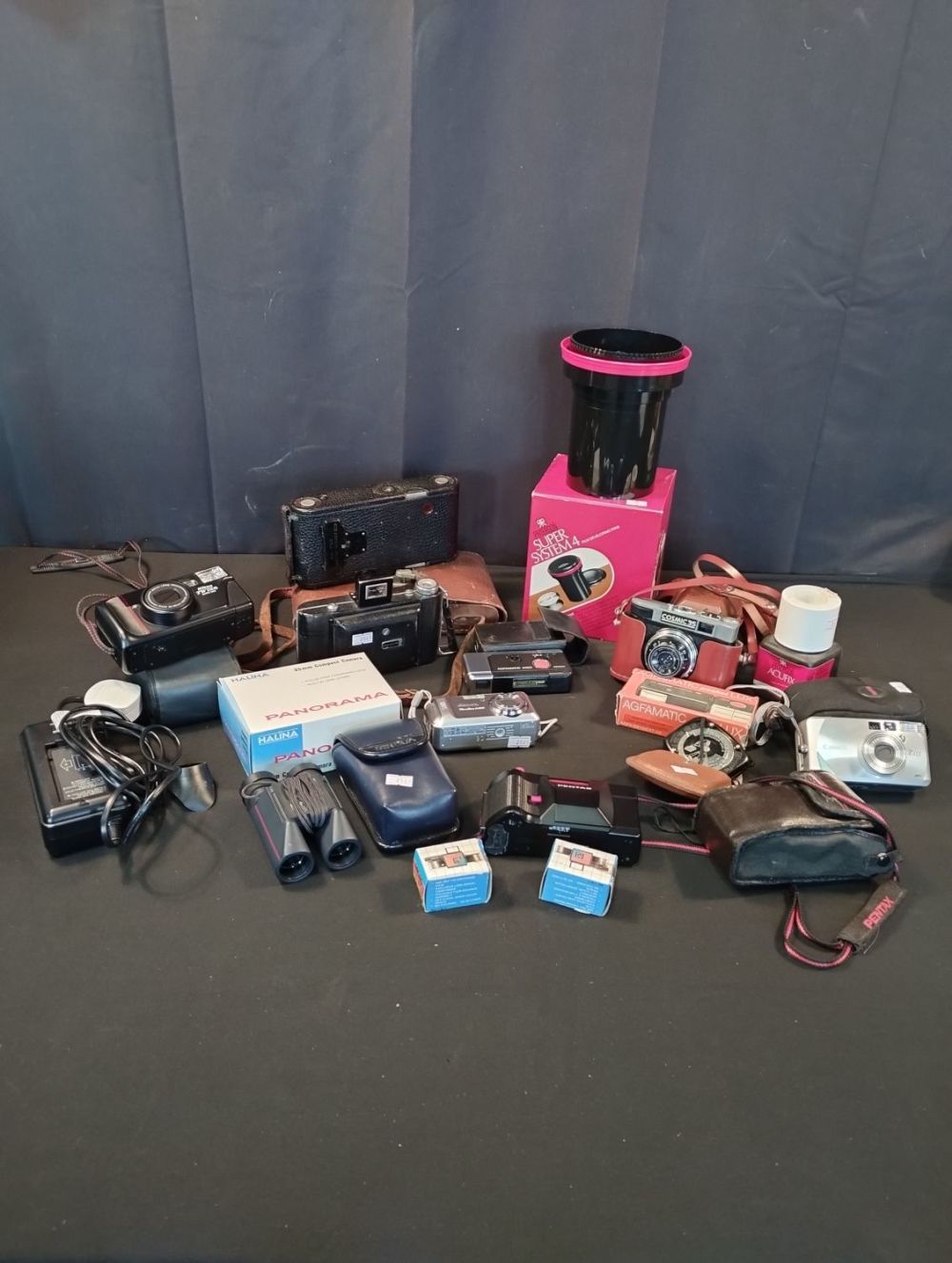 Lot 162: Selection of Retro and Vintage Cameras and Equipment....