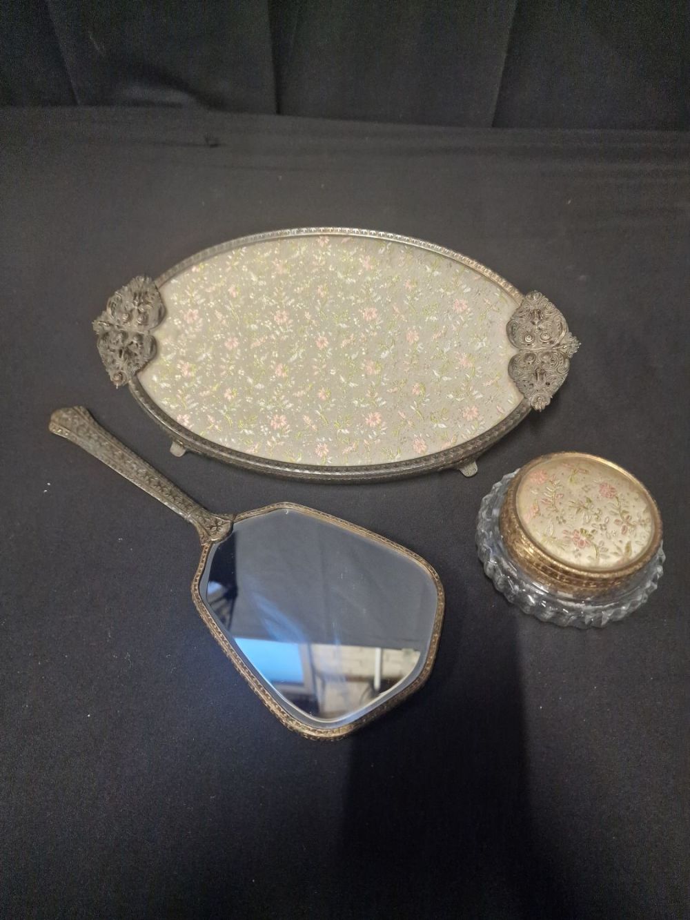 Lot 186: A vintage Regent vanity set comprising of mirror,...