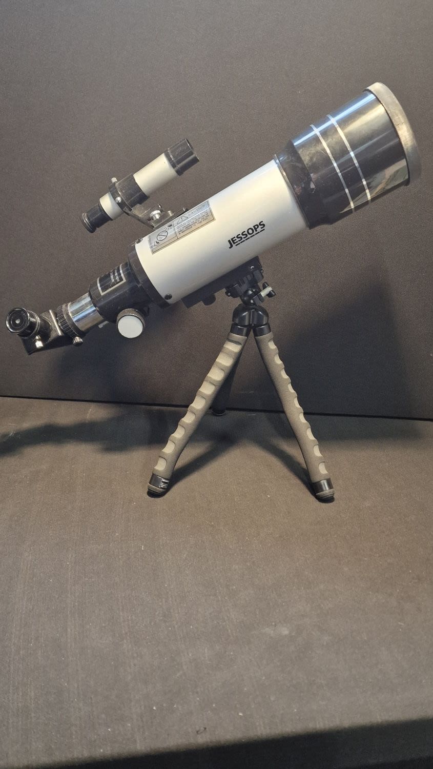 Lot 96: Jessops Model 36070 Telescope. Focus length 360mm Diameter...