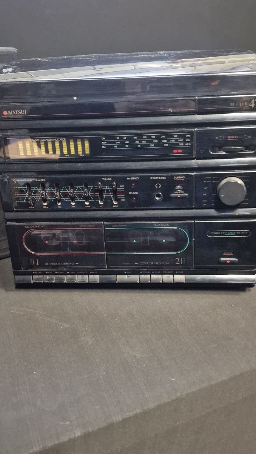 Lot 102: Matsui stereo and a pair of Sony speakers....