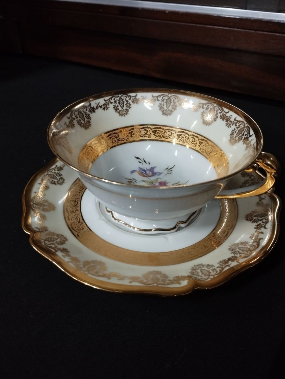 Lot 115: Vintage Limoges Rehausse Main Bone China Tea Cup