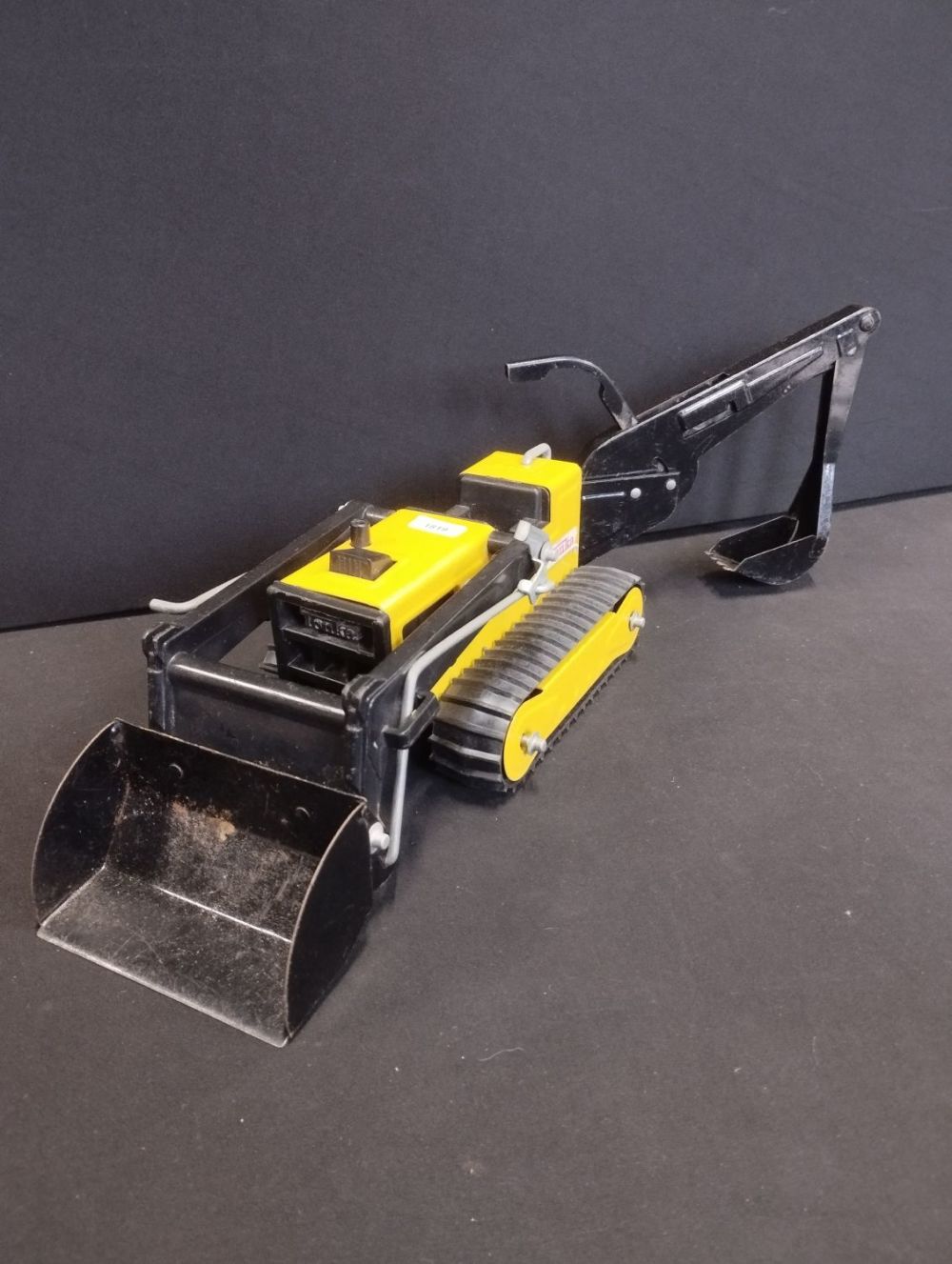 Lot 390: Vintage 1980s Tonka Toys Pressed Steel Yellow T-6...