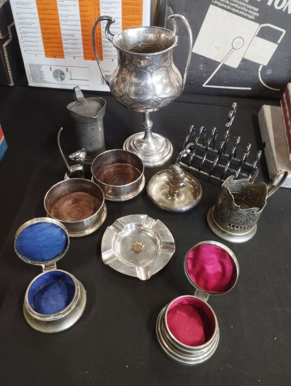 Lot 407: Selection of Pewter and Silver Plate