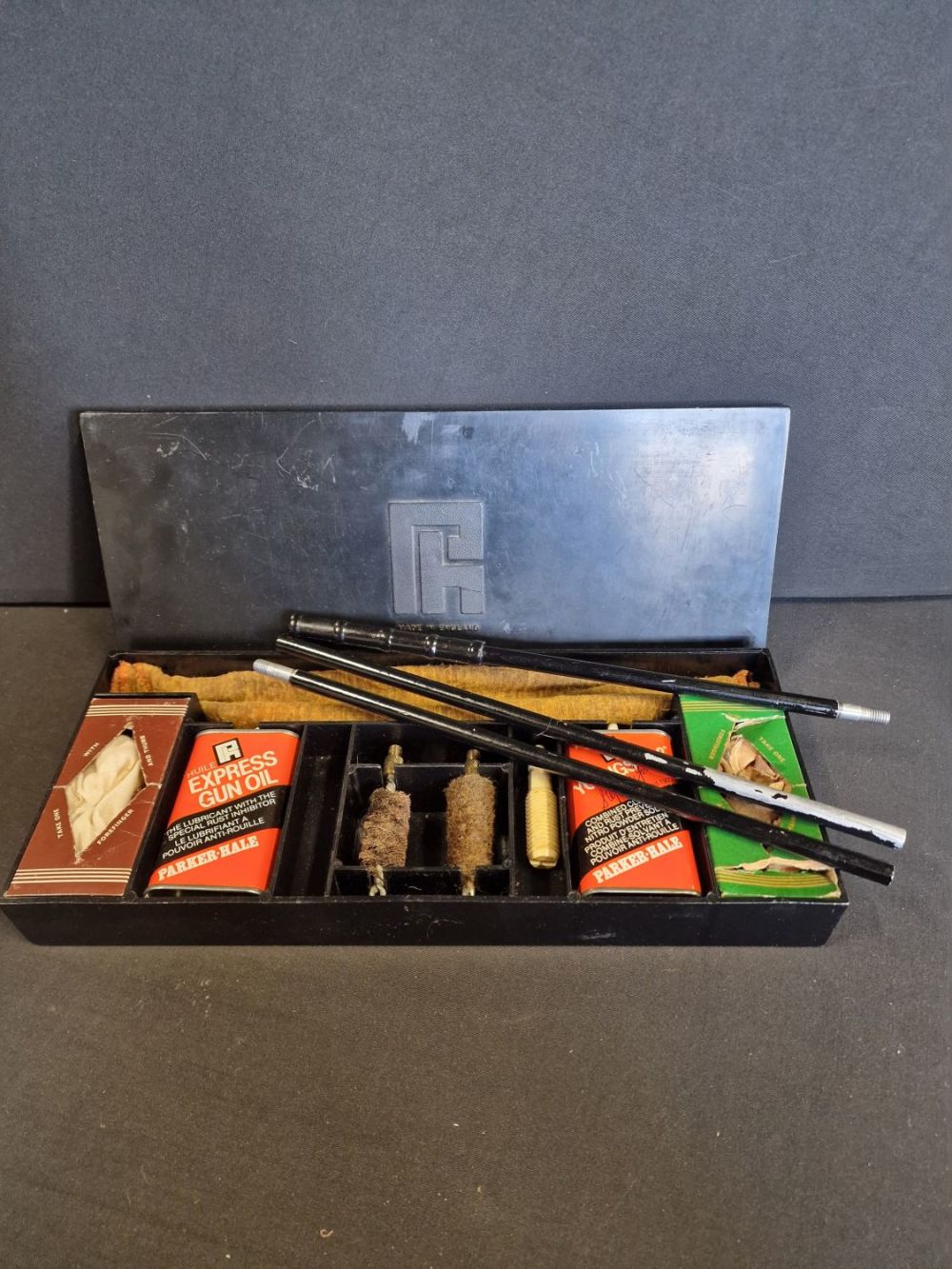Lot 169: PARKER-HALE gun cleaning kit.
